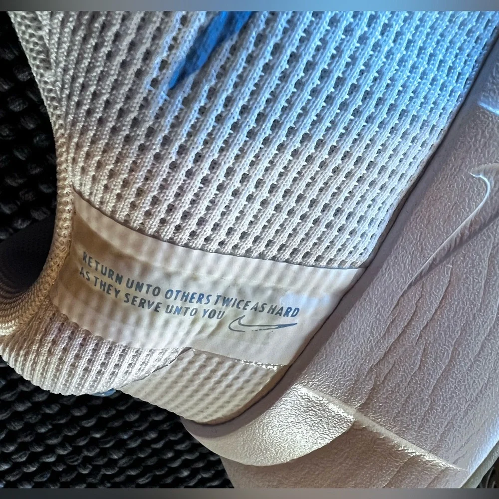 Men’s 6/Women’s 7.5 𝗡𝗜𝗞𝗘 🎾 𝗭𝗼𝗼𝗺 𝗖𝗵𝗮𝗹𝗹𝗲𝗻𝗴𝗲 𝗚𝗣 𝗧𝗲𝗻𝗻𝗶𝘀 𝗦𝗵𝗼𝗲𝘀 - Picture 13 of 14